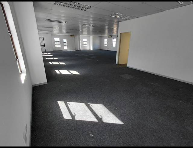 176M² OFFICE TO LET IN RANDJESPARK